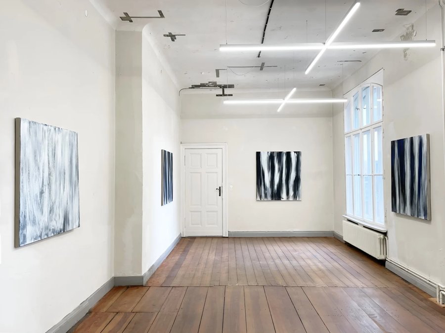 Raimund Girke, white remains at Walter Storms Galerie, München