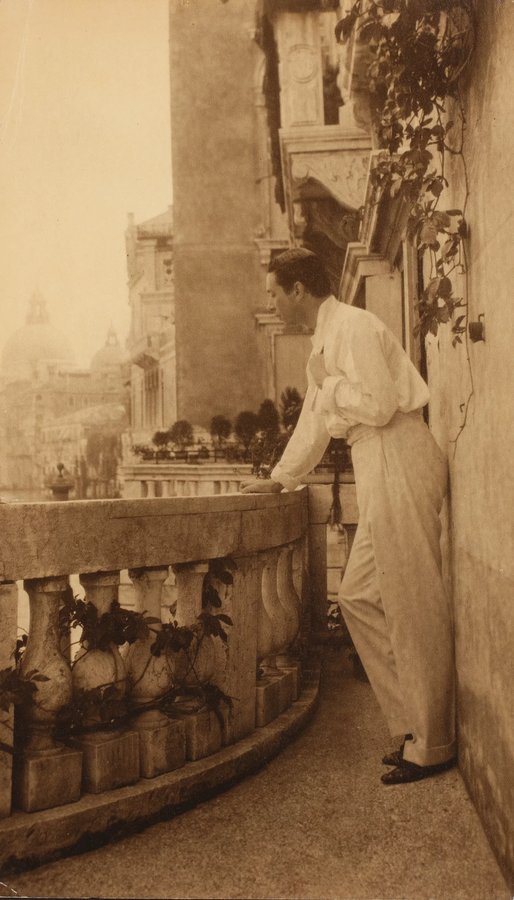 Adolphe de Meyer De essentie van een Venetiaanse droom at Huis Marseille, Museum voor Fotografie, Amsterdam
