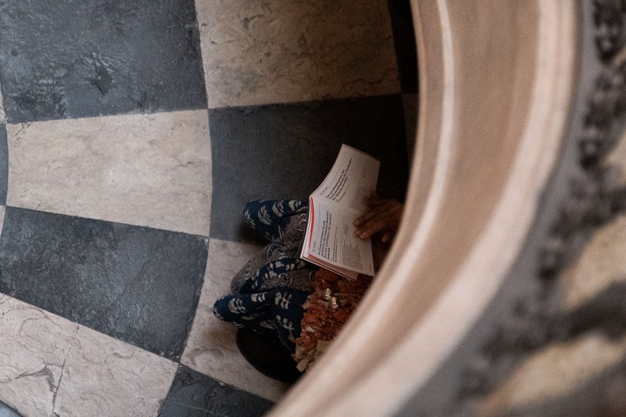 Guided tours: exhibitions and house