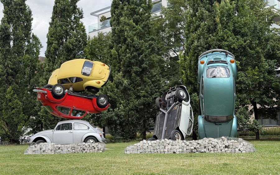 MOBILITÄT — ARCHITEKTUR — PERSPEKTIVEN Hans Hollein. Car Building at Zentrum für Kunst und Medientechnologie – ZKM, Karlsruhe