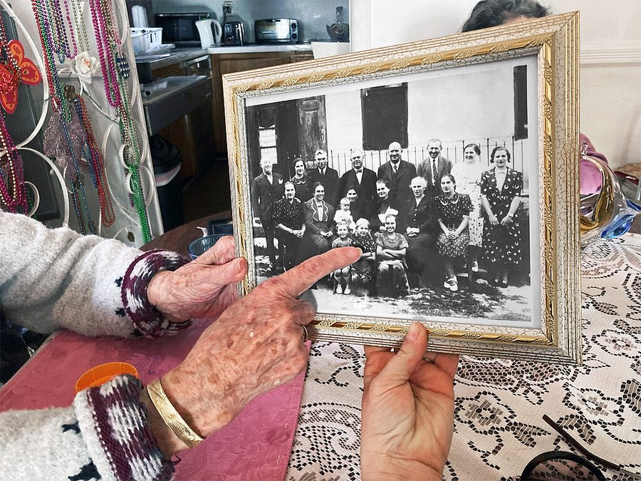 Mandy Gehrt – You are looking at one. Kartographie einer Erinnerung