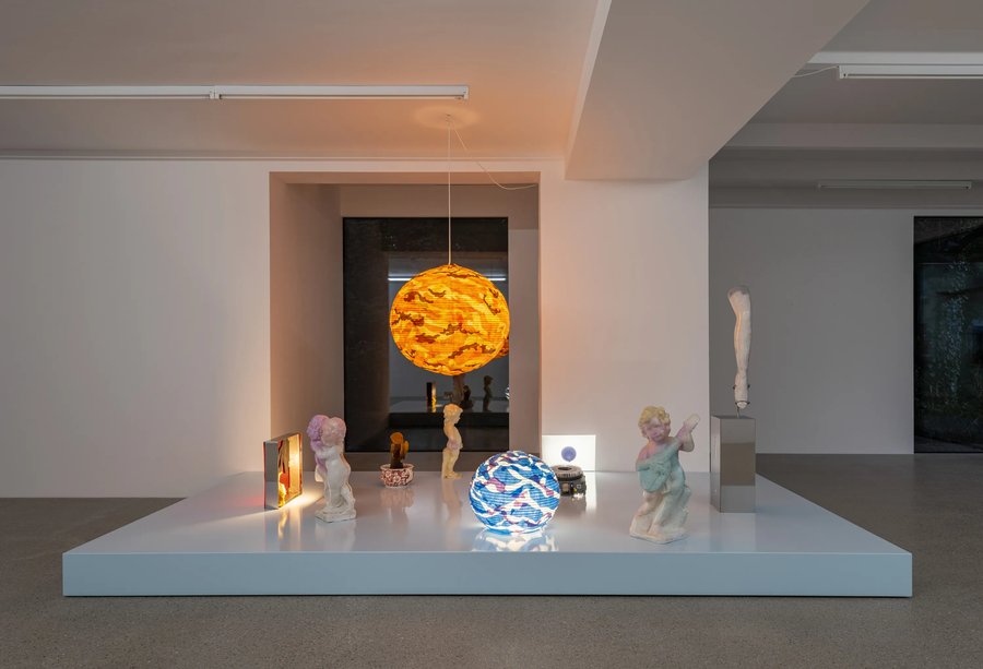 Rebecca Ackroyd: Floaters